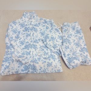 Women’s Pajama Set Medium NWOT